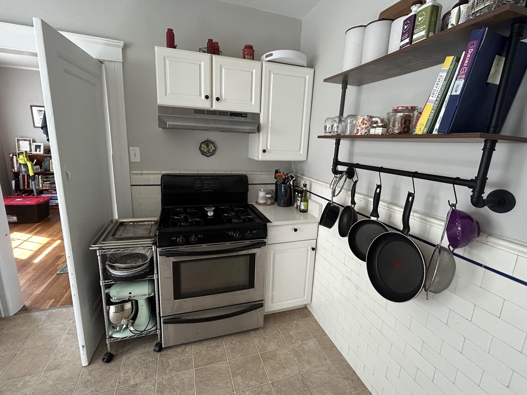 18 Ropes Street, Unit 2R Salem, MA 01970 - Photo 12 of 25