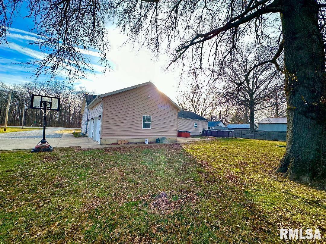 1005 Green Street Road Centralia, IL 62801 - Photo 4 of 29