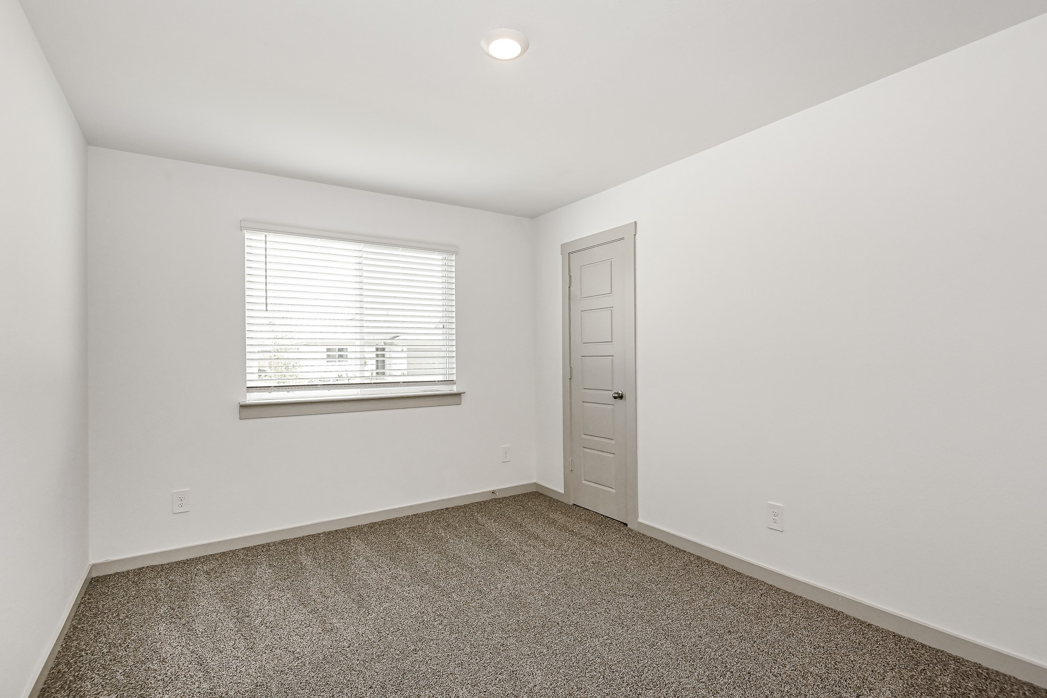 525 Hunter Grove Lane China, TX 77613 - Photo 14 of 27 an empty room with windows