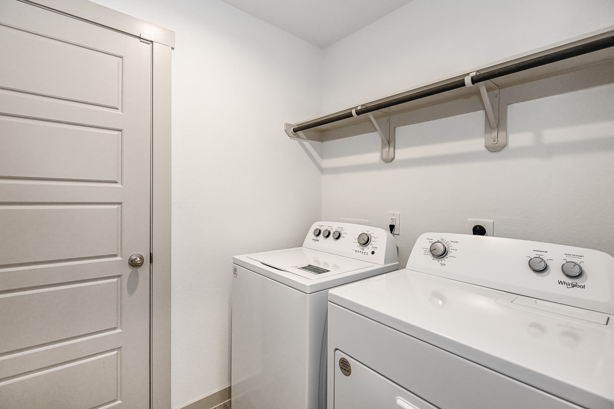 525 Hunter Grove Lane China, TX 77613 - Photo 25 of 27 a utility room with dryer and washer