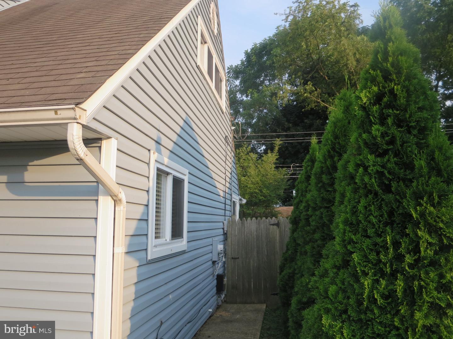 24 Goodrock Road Levittown, PA 19057 - Photo 6 of 25 Exterior Side