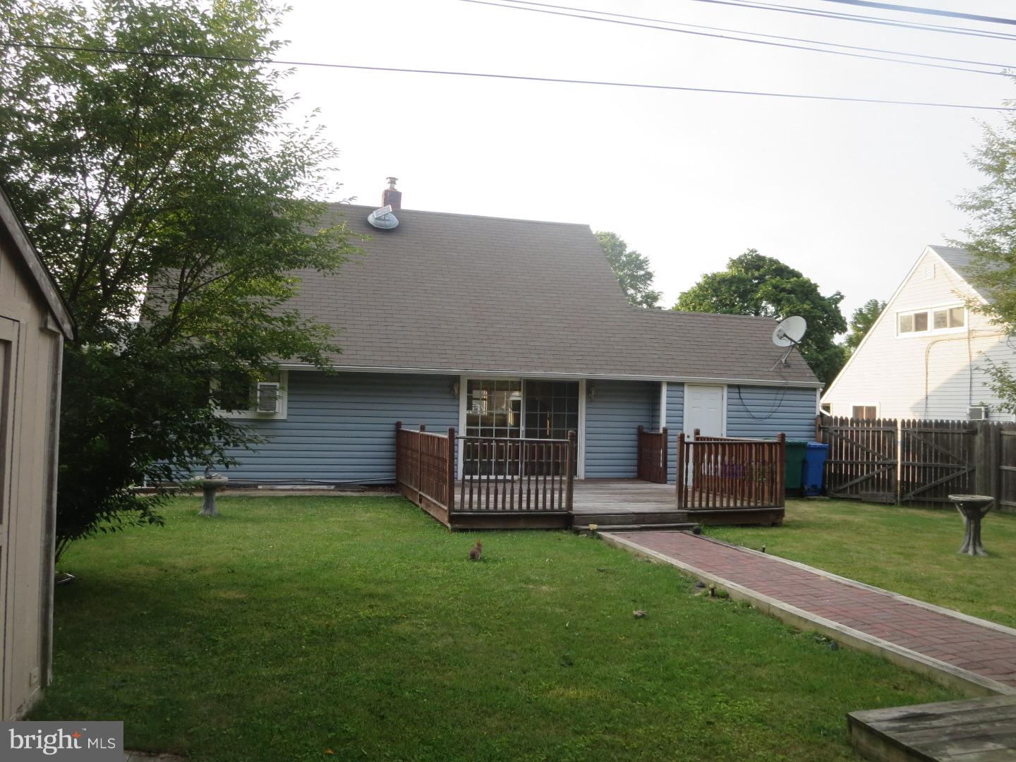 24 Goodrock Road Levittown, PA 19057 - Photo 8 of 25 Exterior Back