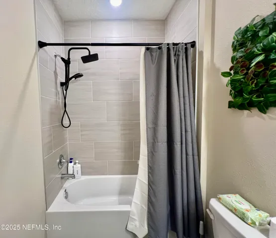 $2,000 | 2904 Armsdale Road, Jacksonville, FL 32218