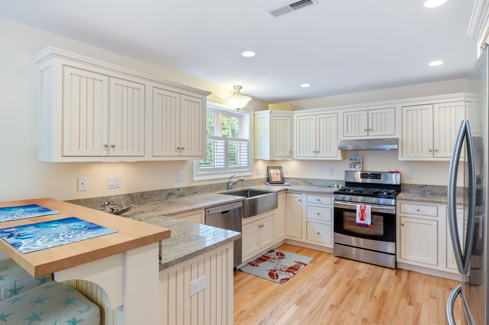 5 Fellows Avenue Hampton, NH 03842 - Photo 11 of 49