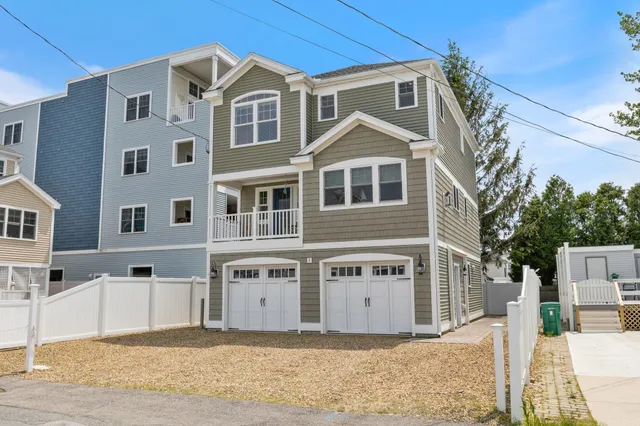 $1,199,000 | 5 Fellows Avenue, Hampton, NH 03842