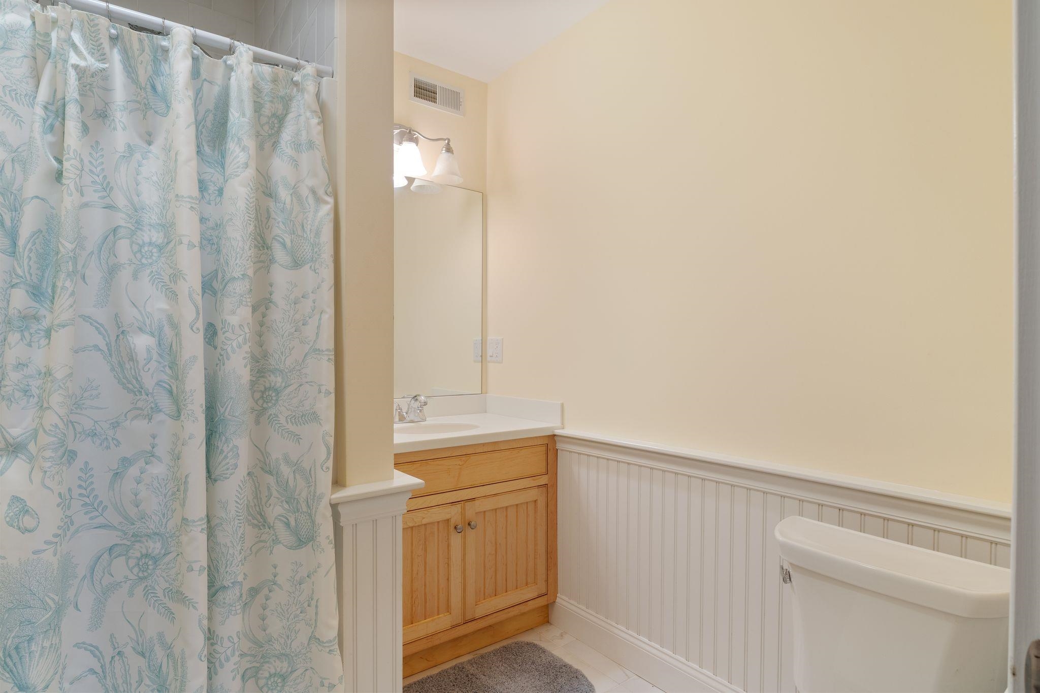 5 Fellows Avenue Hampton, NH 03842 - Photo 35 of 49