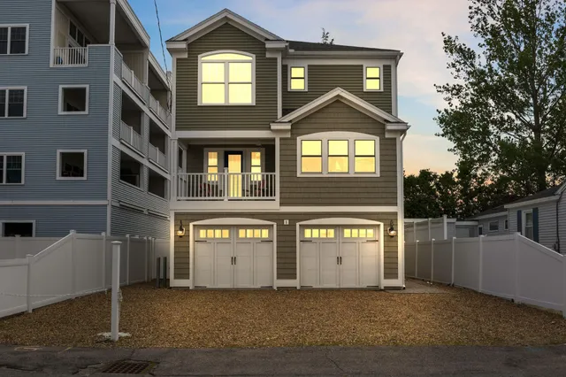 $1,199,000 | 5 Fellows Avenue, Hampton, NH 03842