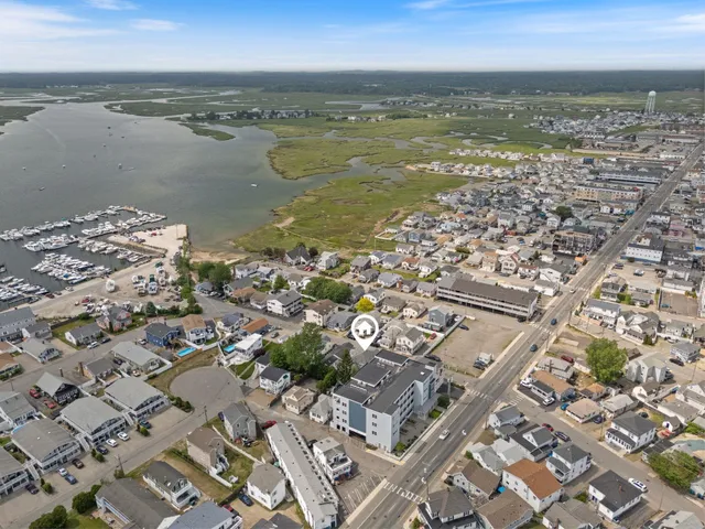 $1,199,000 | 5 Fellows Avenue, Hampton, NH 03842