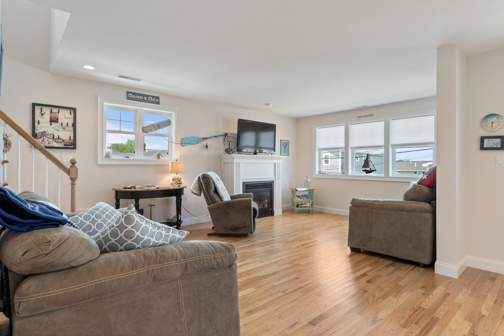 5 Fellows Avenue Hampton, NH 03842 - Photo 5 of 49