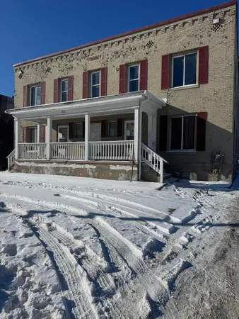 $750 | 1001 Saginaw Street, Unit 8, Flint, MI 48503