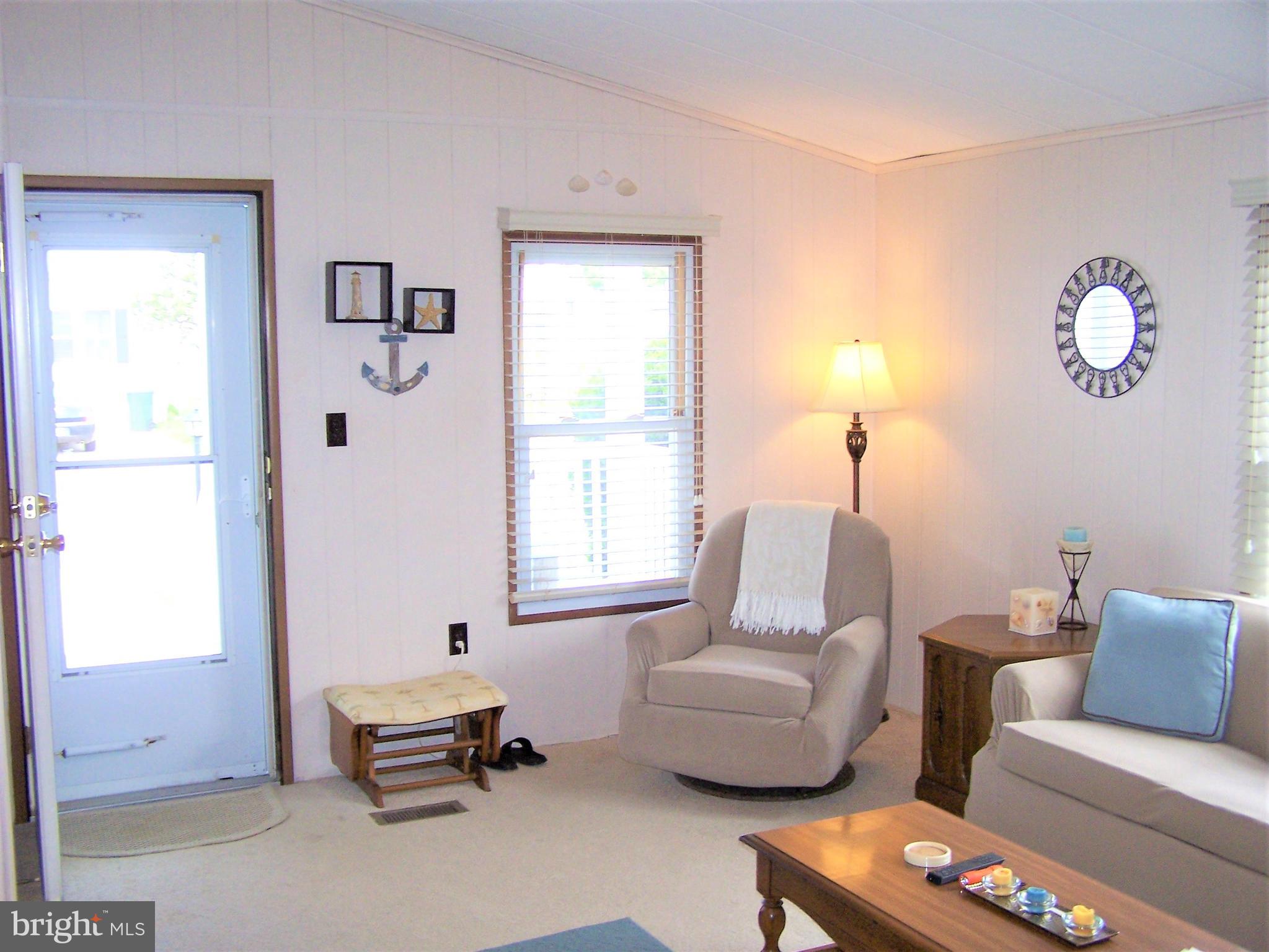 133 Clamshell Road Ocean City, MD 21842 - Photo 14 of 53 Living Area