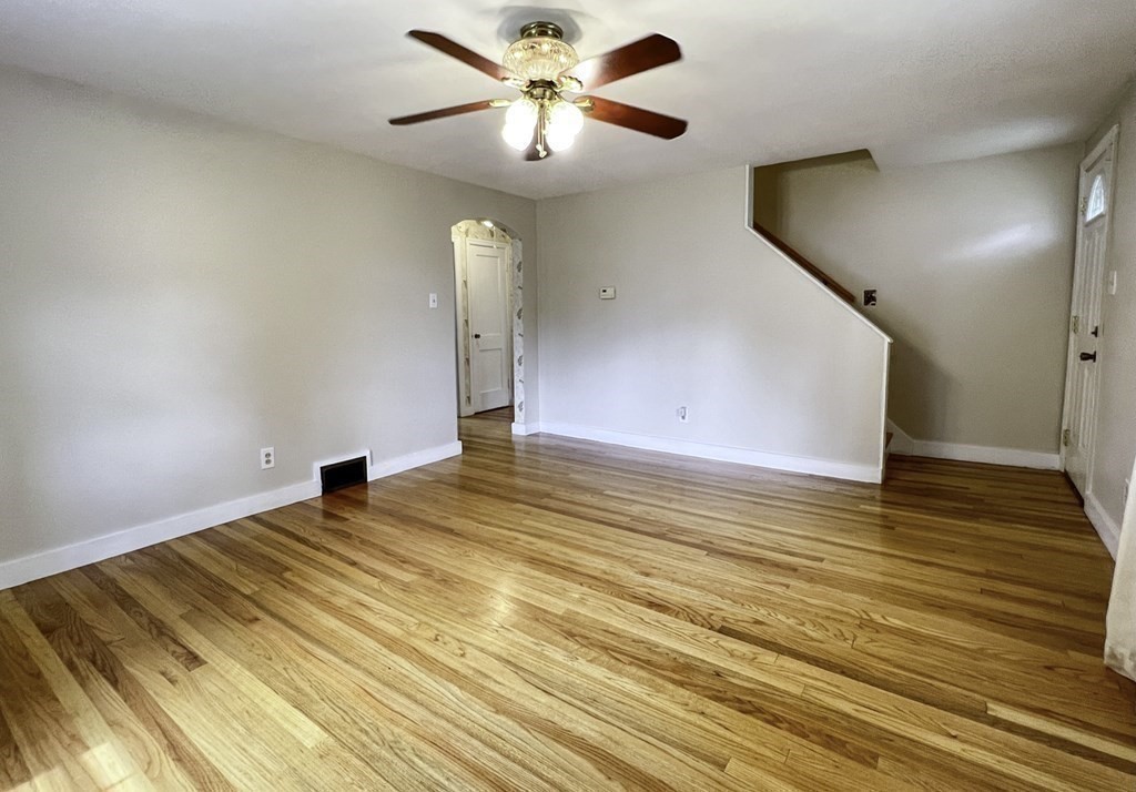 22 Ontario Street Springfield, MA 01104 - Photo 10 of 33 Gallery Image 10