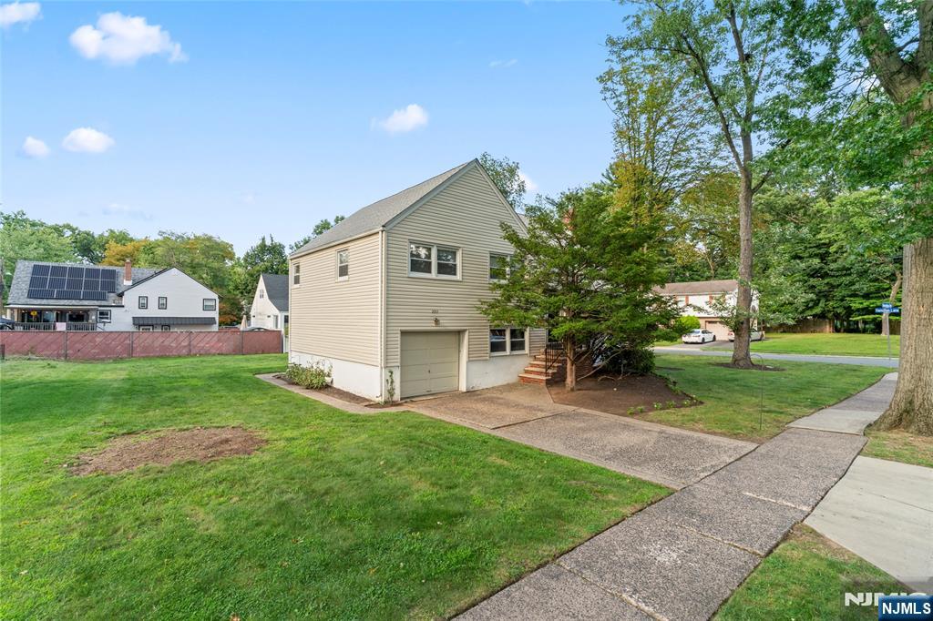 257 Hamilton Road Teaneck, NJ 07666 - Photo 28 of 31 Gallery Image 28