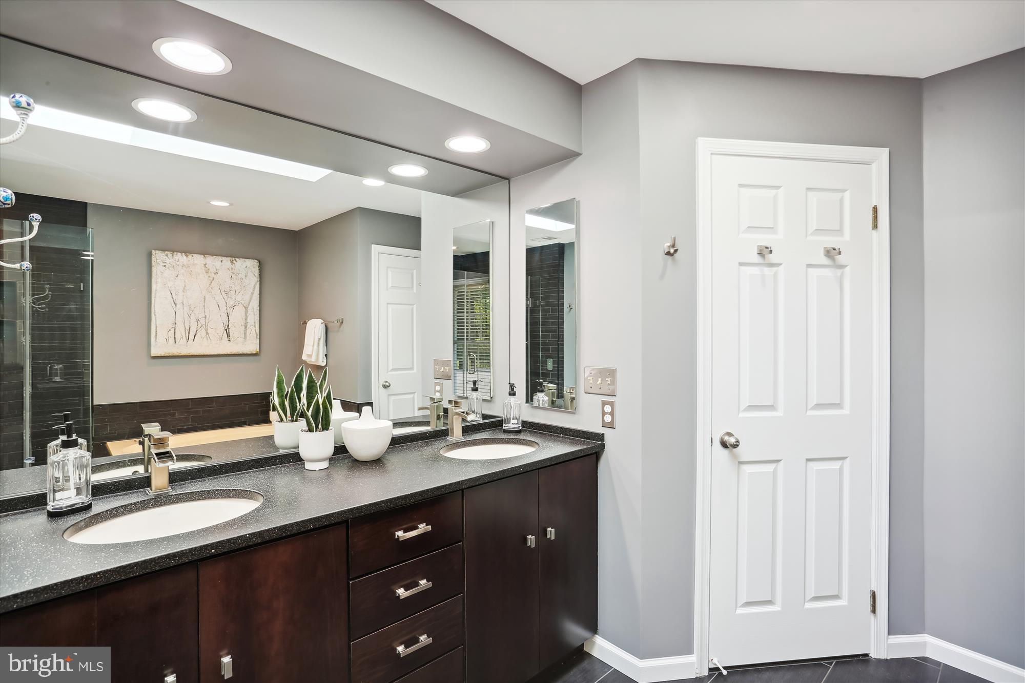 24717 Kings Valley Road Damascus, MD 20872 - Photo 55 of 121 Primary Bath