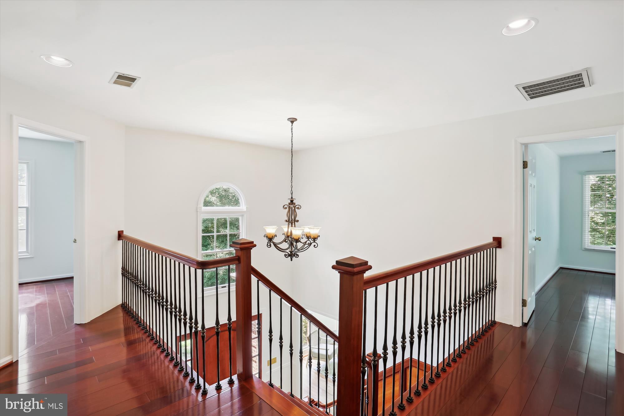 24717 Kings Valley Road Damascus, MD 20872 - Photo 67 of 121 Hall Staircase