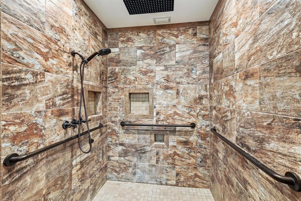 135 Private Road 2202 Decatur, TX 76234 - Photo 22 of 40 Bathroom featuring a tile shower