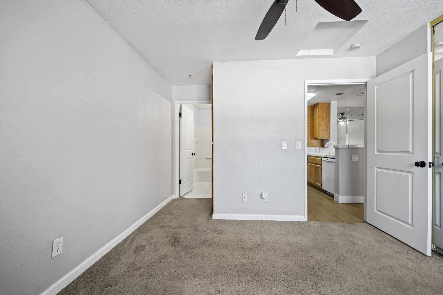 8020 Walerga Road, Unit 1090 Antelope, CA 95843 - Photo 12 of 24 an empty room