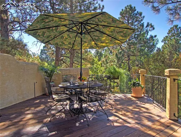 a view of outdoor space yard and patio