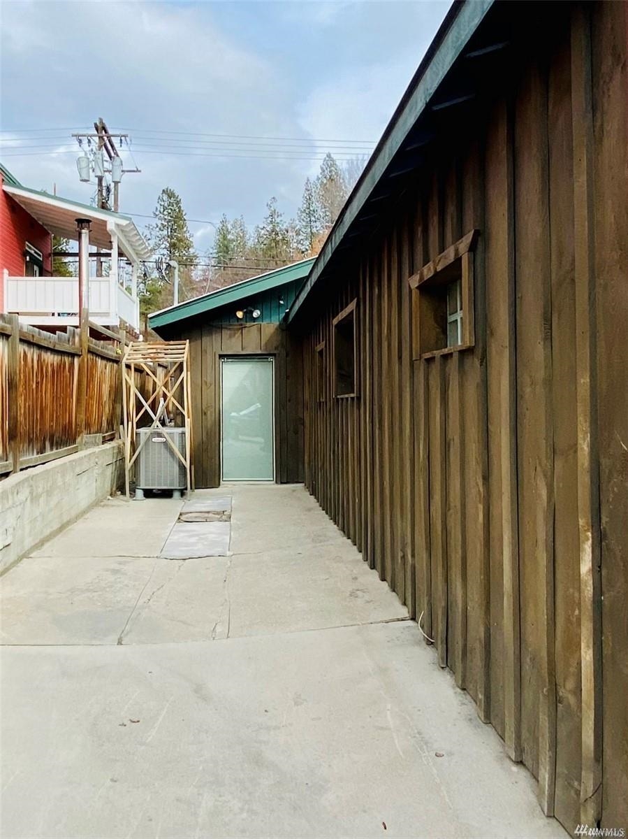 870 South Clark Avenue Republic, WA 99166 - Photo 11 of 12