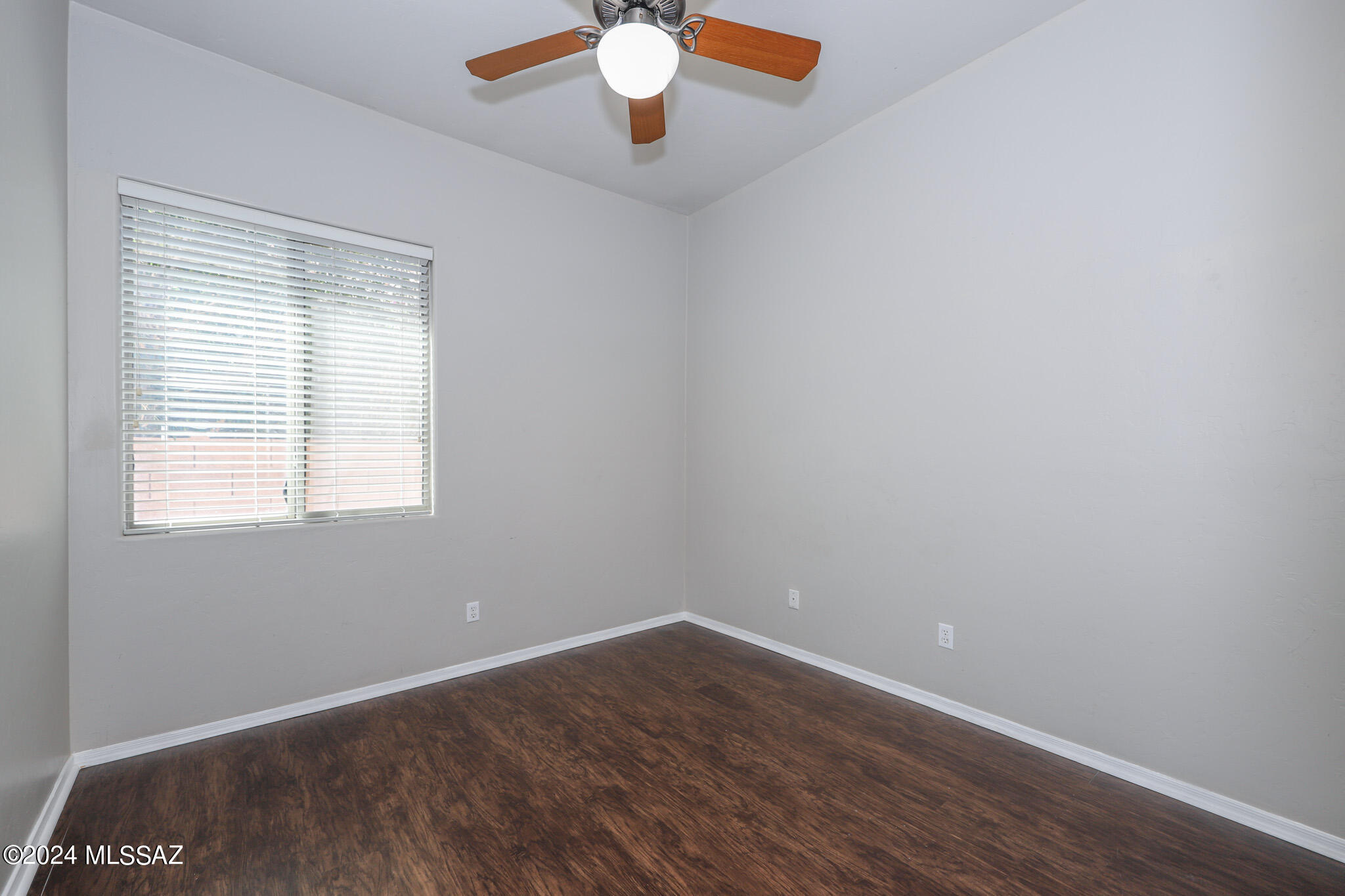 7856 North Rondure Loop Tucson, AZ 85743 - Photo 31 of 42