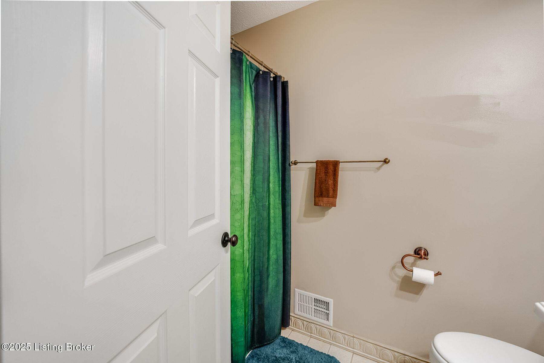 7107 Fld Rdg Court Louisville, KY 40291 - Photo 20 of 46 photo_online_019