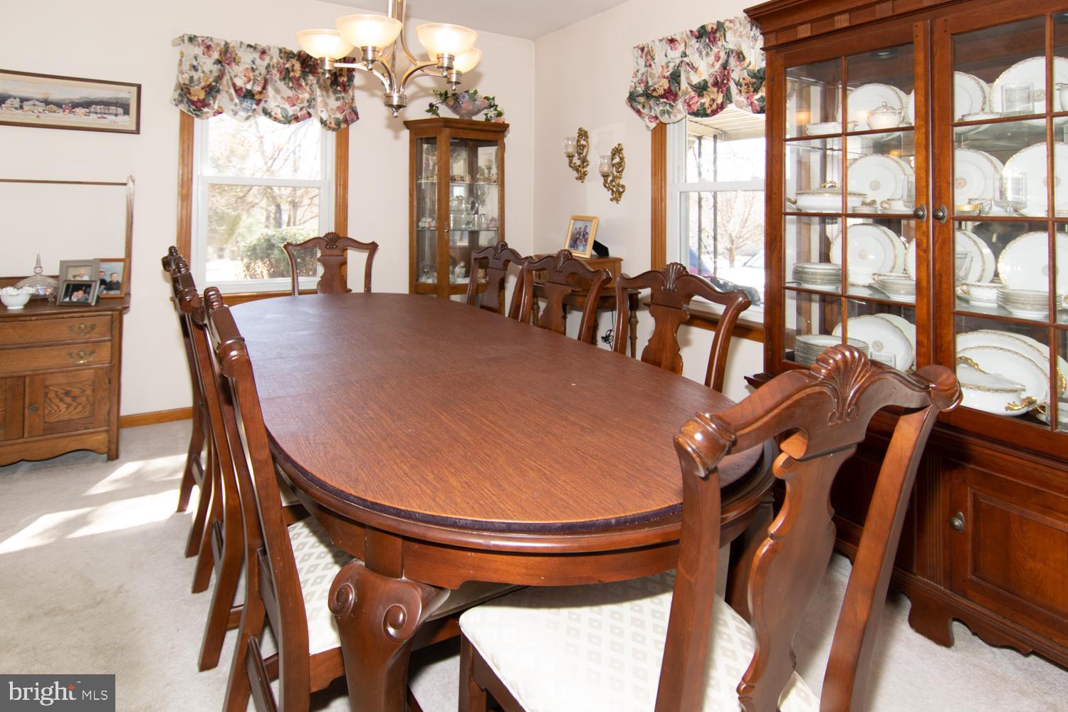 19321 Frederick Road Germantown, MD 20876 - Photo 13 of 25 Dining room