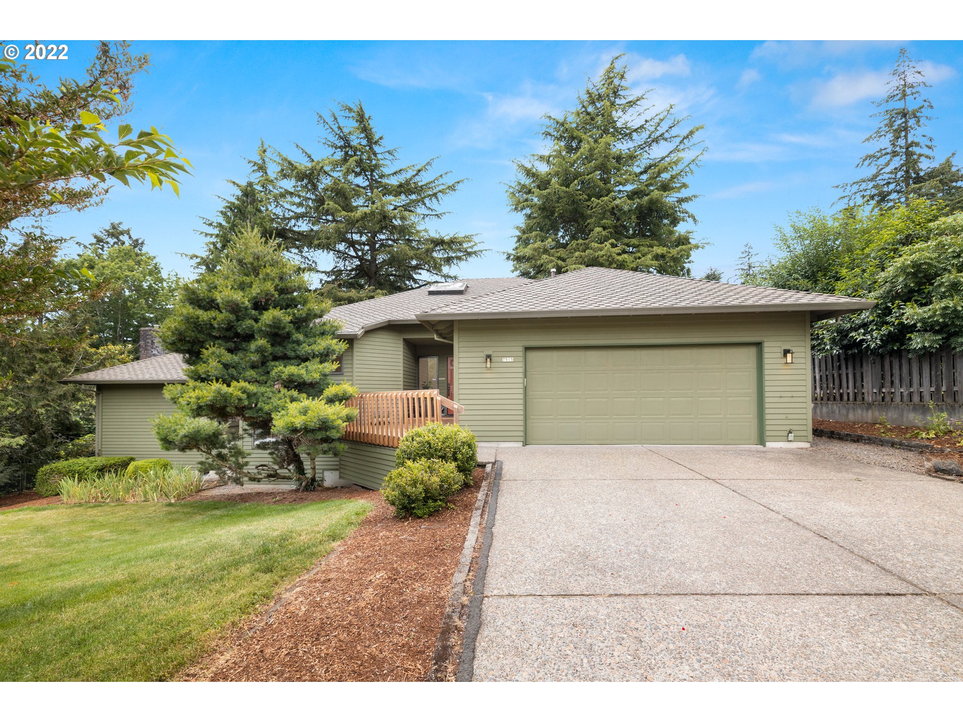 7515 Southwest 60th Avenue Portland, OR 97219 - Photo 1 of 31 Gallery Image 1