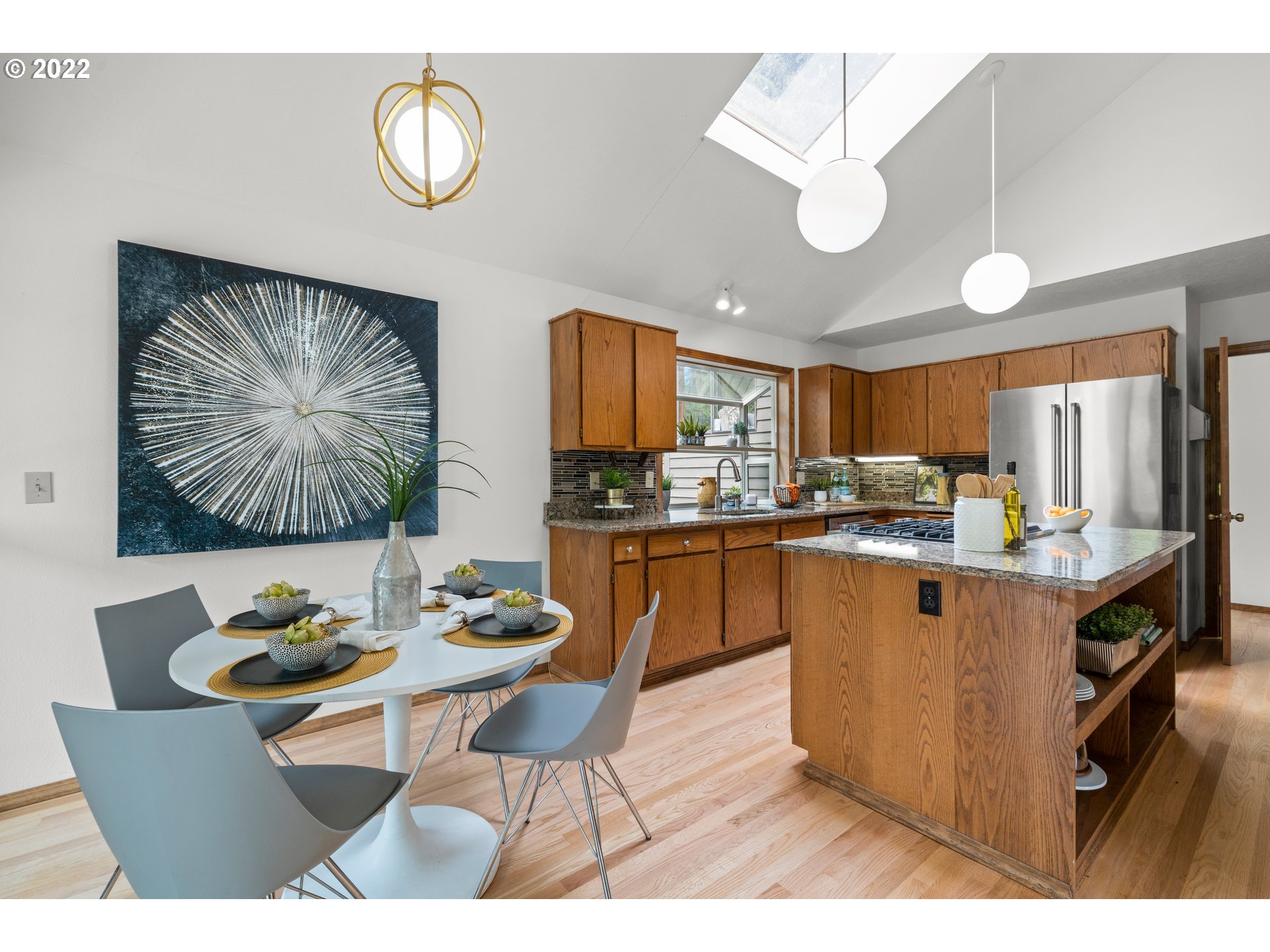 7515 Southwest 60th Avenue Portland, OR 97219 - Photo 11 of 31 Gallery Image 11