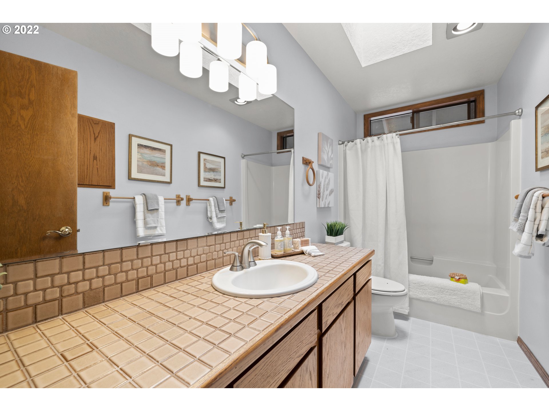 7515 Southwest 60th Avenue Portland, OR 97219 - Photo 25 of 31 Gallery Image 25