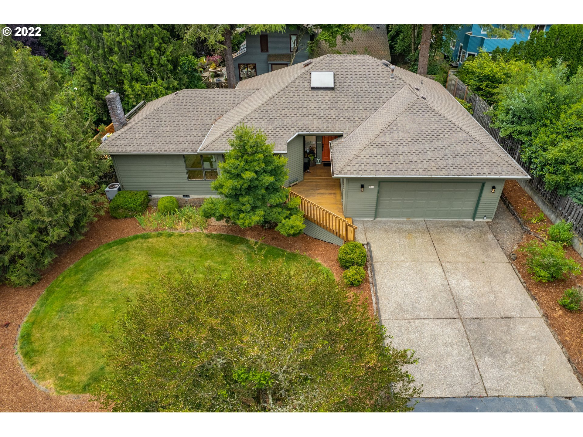 7515 Southwest 60th Avenue Portland, OR 97219 - Photo 30 of 31 Gallery Image 30