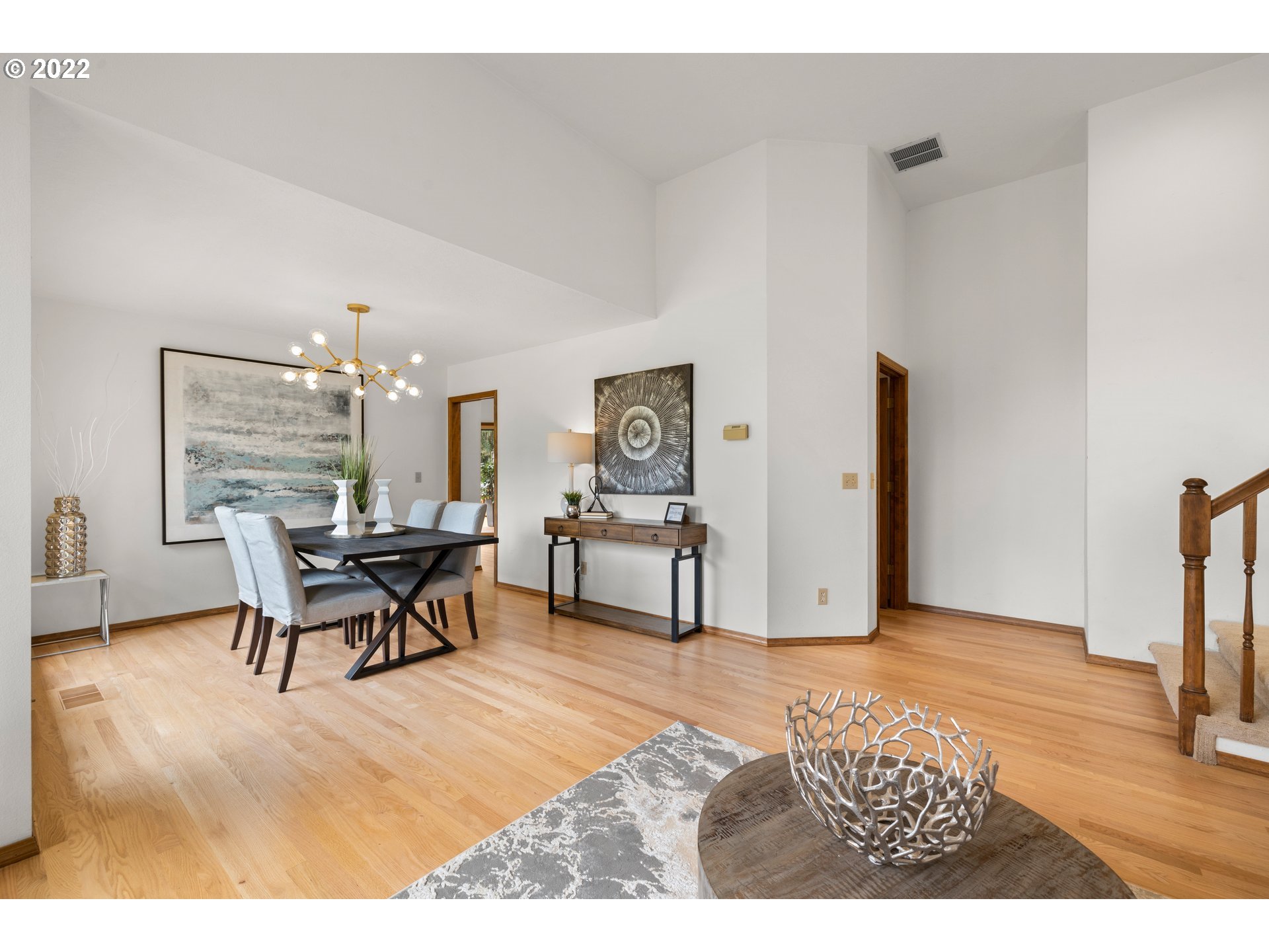 7515 Southwest 60th Avenue Portland, OR 97219 - Photo 6 of 31 Gallery Image 6
