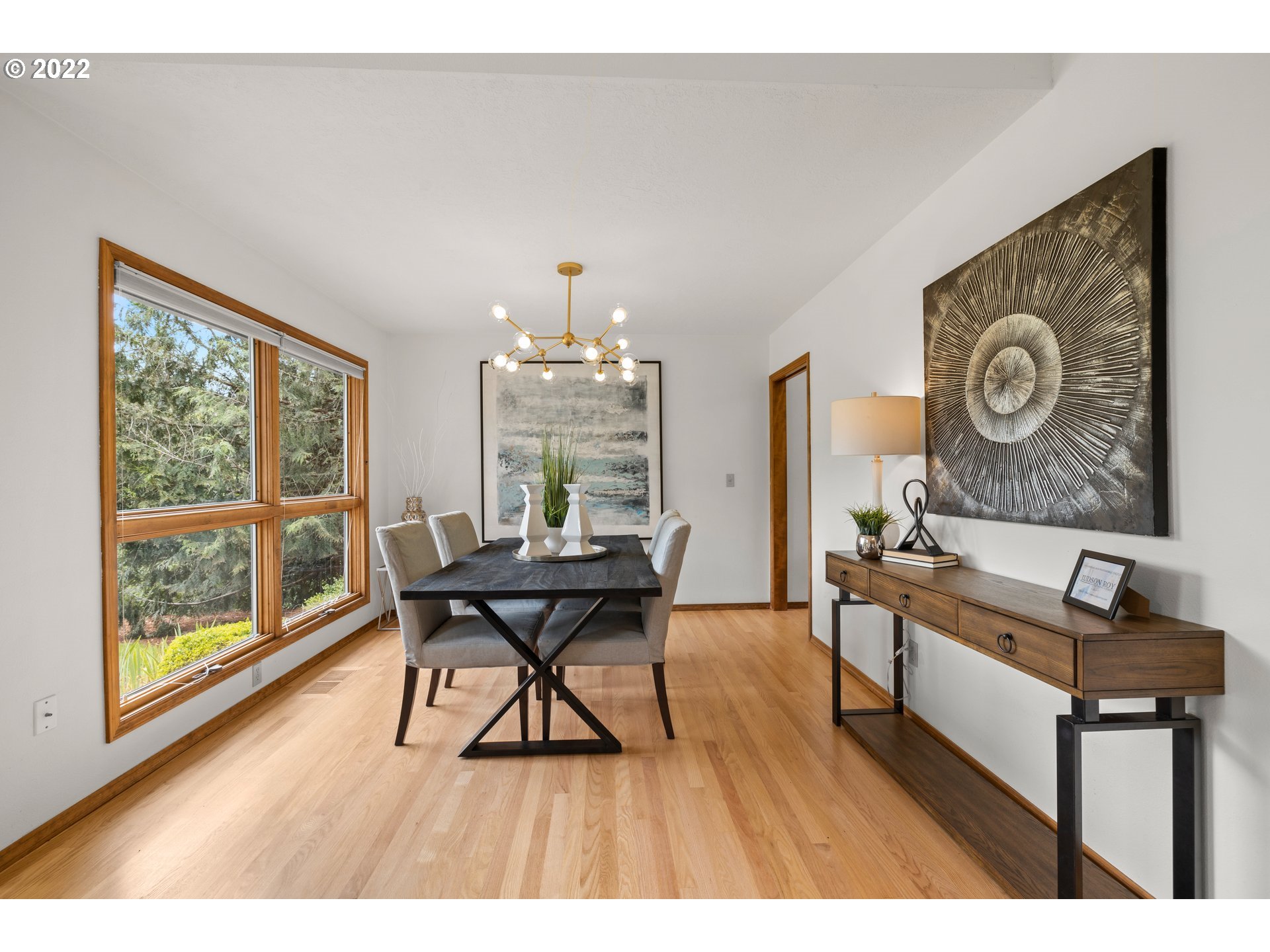 7515 Southwest 60th Avenue Portland, OR 97219 - Photo 8 of 31 Gallery Image 8