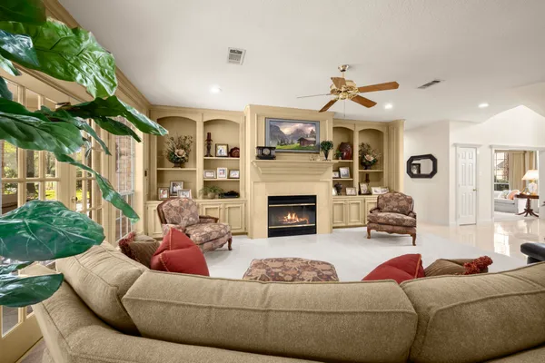 $2,000,000 | 9913 Kleppel Road, Tomball, TX 77375