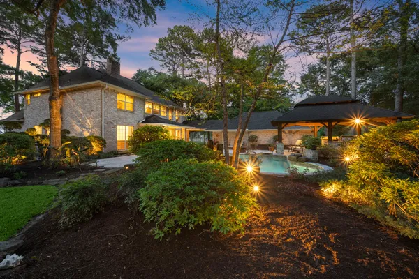 $2,000,000 | 9913 Kleppel Road, Tomball, TX 77375