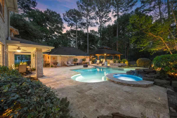 $2,000,000 | 9913 Kleppel Road, Tomball, TX 77375