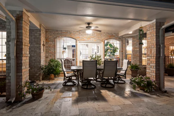 $2,000,000 | 9913 Kleppel Road, Tomball, TX 77375