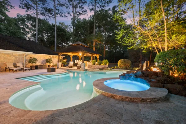 $2,000,000 | 9913 Kleppel Road, Tomball, TX 77375