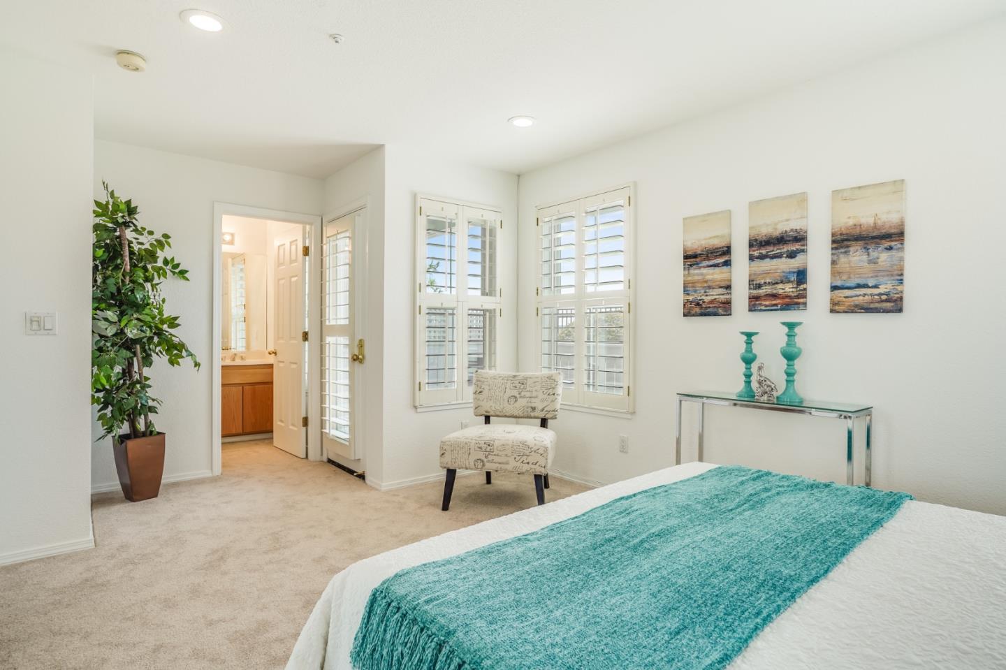 1033 Rudder Lane Foster City, CA 94404 - Photo 20 of 26 Gallery Image 20