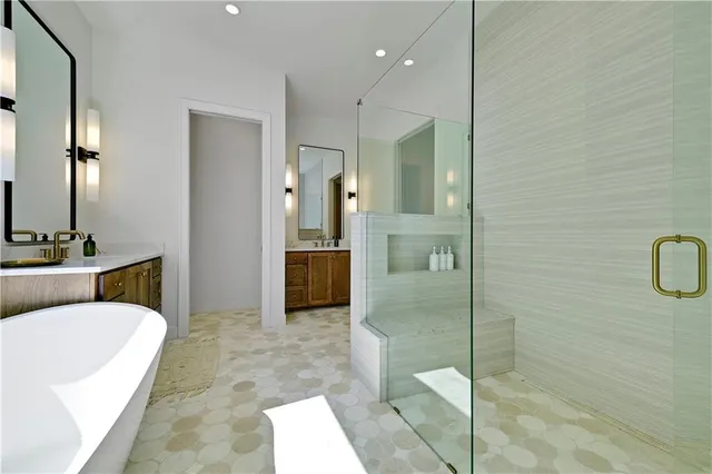 $1,082,992 | 9962 Brockway Street, Lenexa, KS 66220