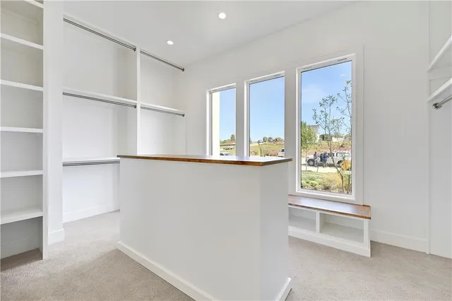 $1,082,992 | 9962 Brockway Street, Lenexa, KS 66220