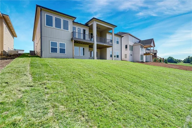 $1,082,992 | 9962 Brockway Street, Lenexa, KS 66220