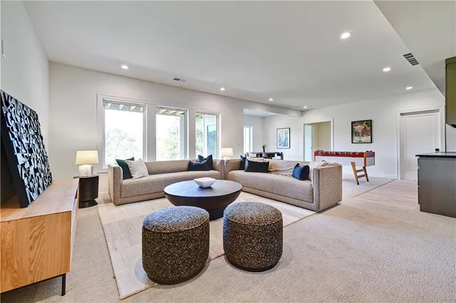 $1,082,992 | 9962 Brockway Street, Lenexa, KS 66220