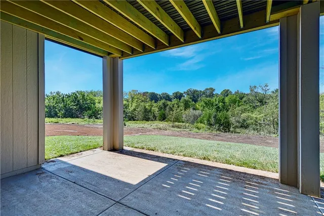 $1,082,992 | 9962 Brockway Street, Lenexa, KS 66220