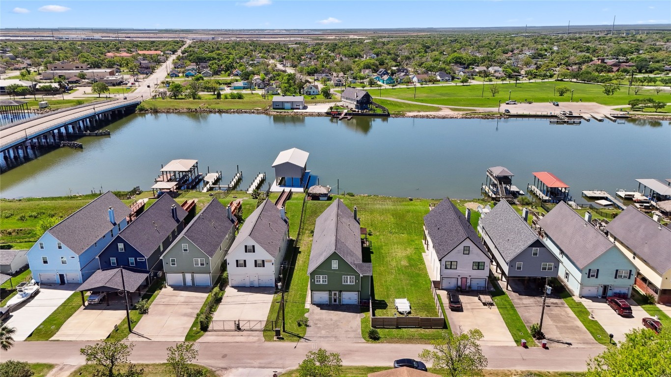 223 South Front Street Freeport, TX 77541 - Photo 2 of 33