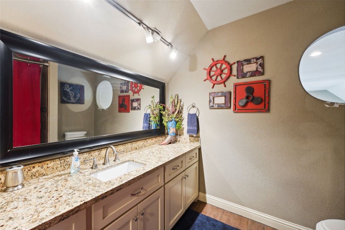 223 South Front Street Freeport, TX 77541 - Photo 25 of 33