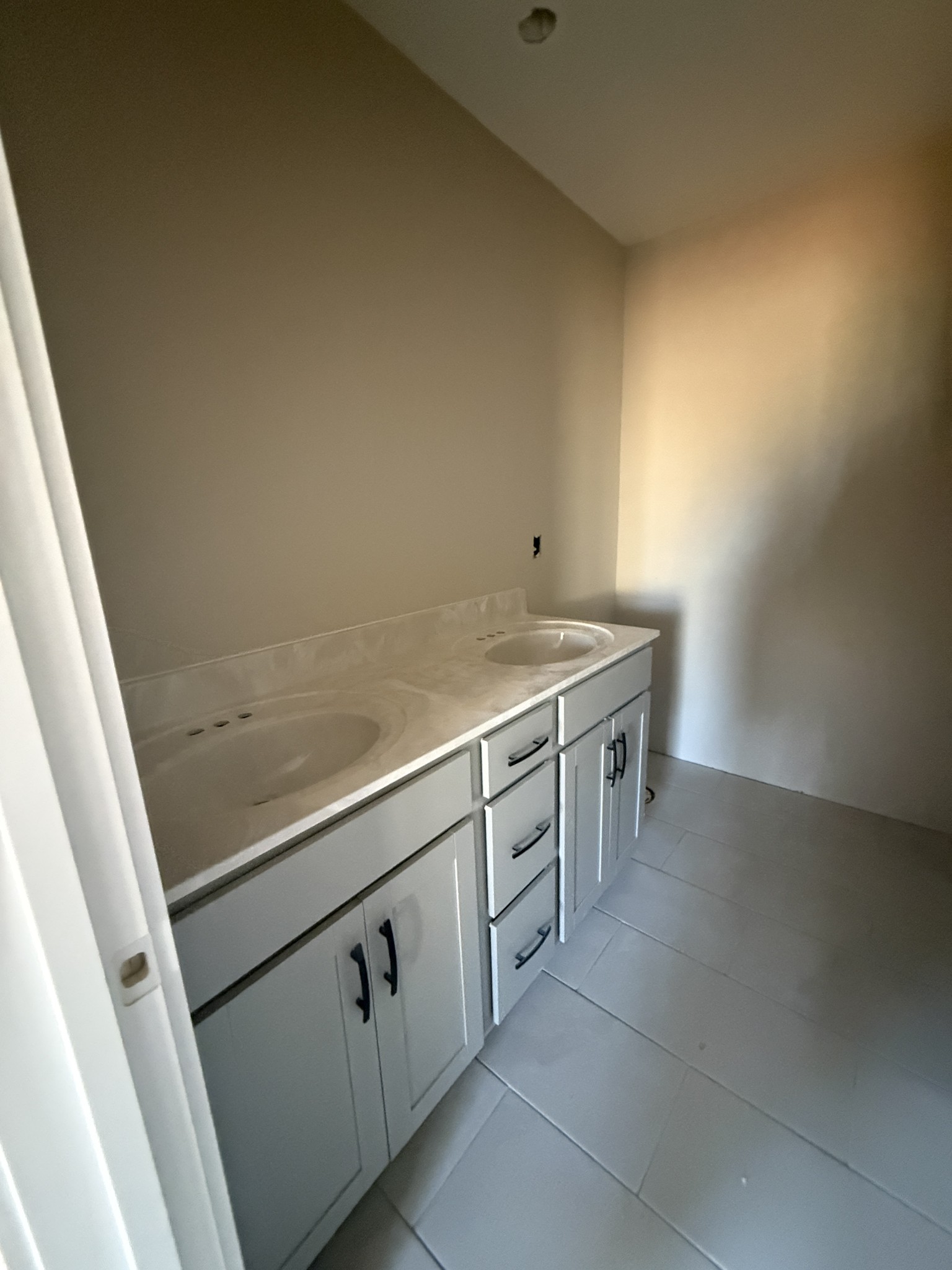 30 Echo Ridge Oak Grove, KY 42262 - Photo 36 of 43 a utility room with dryer and washer