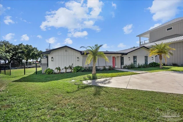 $935,000 | 1294 Soundside Lndg Court, Gulf Breeze, FL 32563