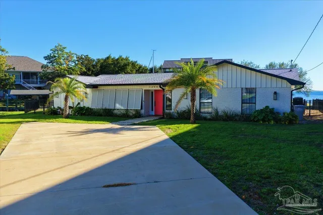 $935,000 | 1294 Soundside Lndg Court, Gulf Breeze, FL 32563