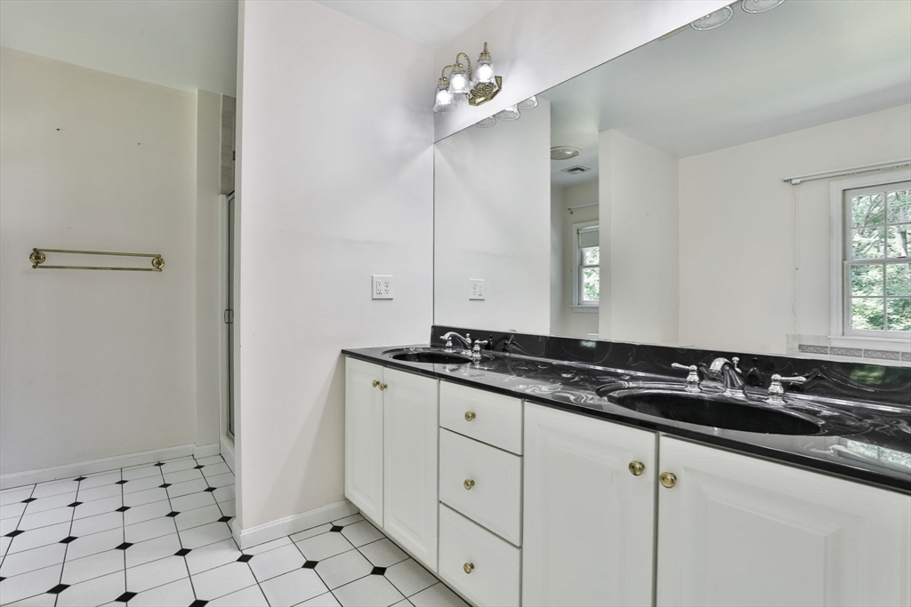 19 Fieldstone Way Boxford, MA 01921 - Photo 23 of 35