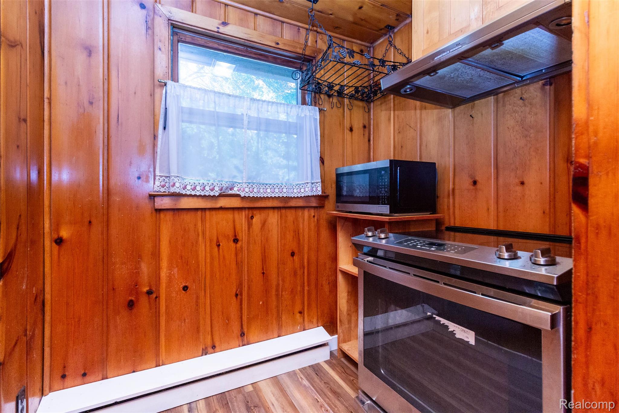 14044 Ridgemont Drive Gregory, MI 48137 - Photo 13 of 33 interior (8).jpg
